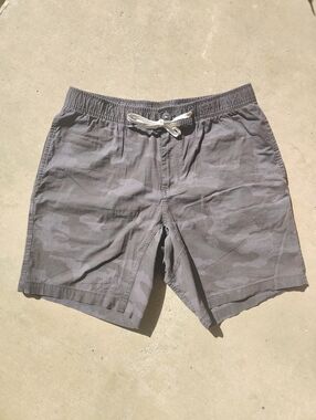 Vuori Black Multicam Ripstop Shorts Sz L